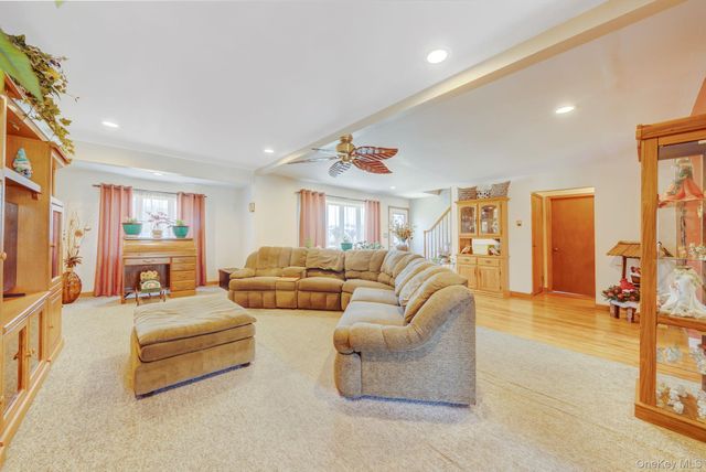 842 Greenlawn Avenue, Islip Terrace, NY 11752