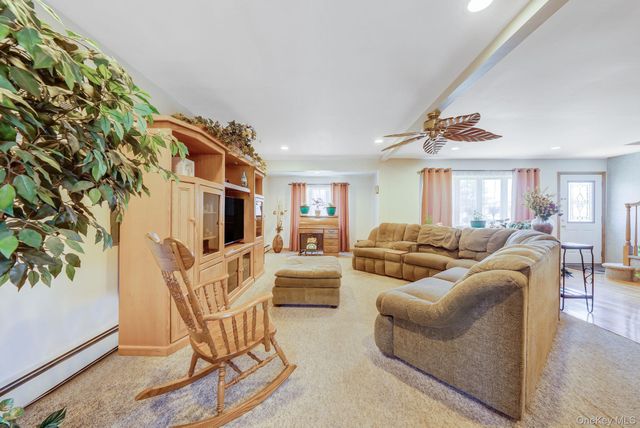 842 Greenlawn Avenue, Islip Terrace, NY 11752