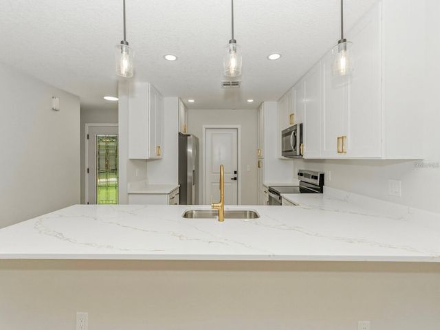 3058 GRACELAND COURT, Orlando, FL 32812