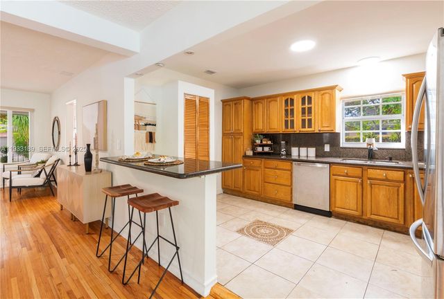 339 Falcon Ave, Miami Springs, FL 33166