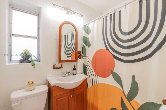 339 Falcon Ave, Miami Springs, FL 33166