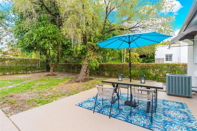 339 Falcon Ave, Miami Springs, FL 33166