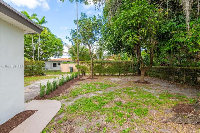 339 Falcon Ave, Miami Springs, FL 33166