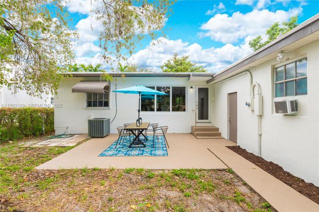 339 Falcon Ave, Miami Springs, FL 33166