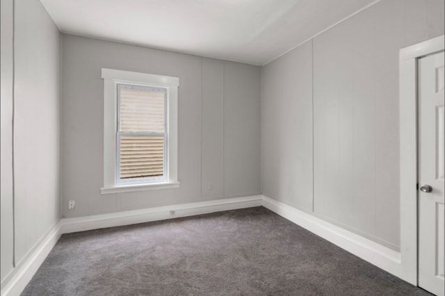 34 Esther St 1, Worcester, MA 01607