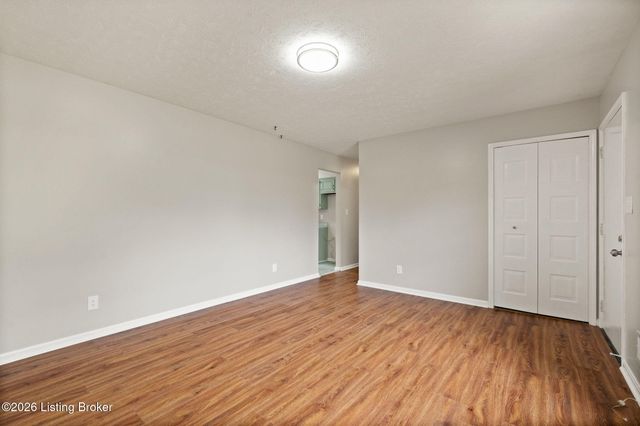 4524 Borney Cir, Jeffersontown, KY 40299