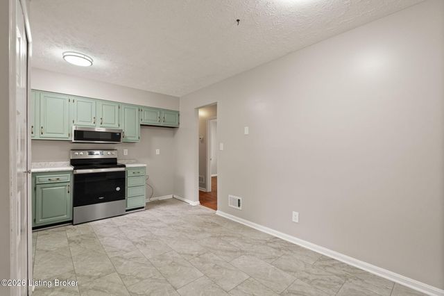 4524 Borney Cir, Jeffersontown, KY 40299