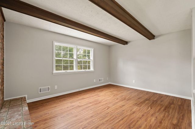 4524 Borney Cir, Jeffersontown, KY 40299