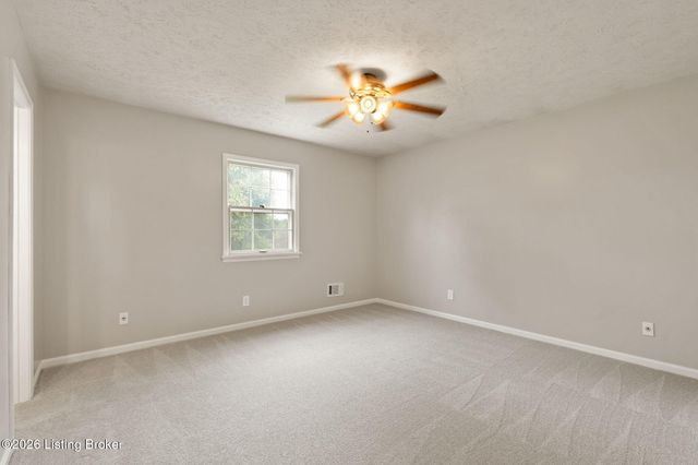 4524 Borney Cir, Jeffersontown, KY 40299
