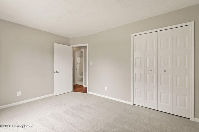 4524 Borney Cir, Jeffersontown, KY 40299