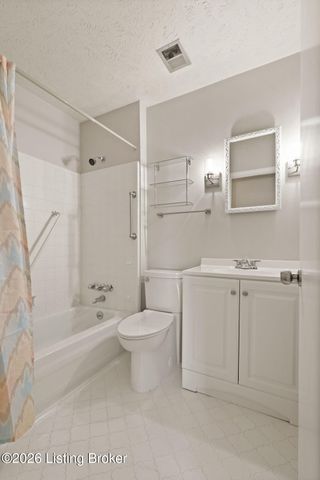 4524 Borney Cir, Jeffersontown, KY 40299