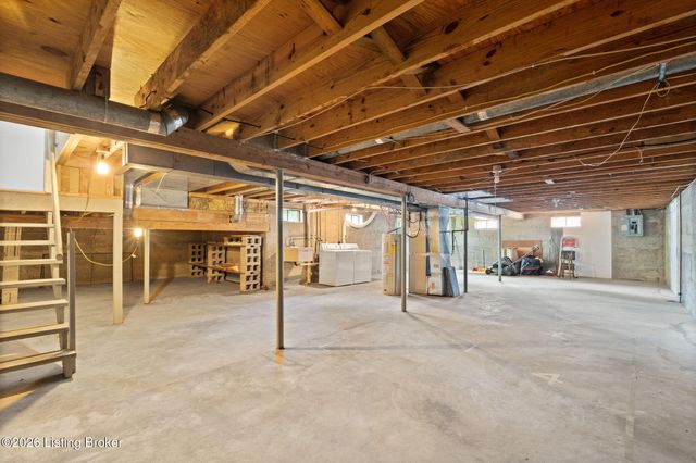 4524 Borney Cir, Jeffersontown, KY 40299