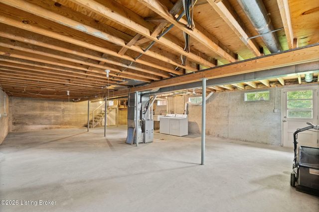 4524 Borney Cir, Jeffersontown, KY 40299