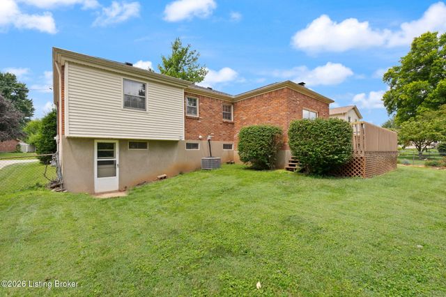 4524 Borney Cir, Jeffersontown, KY 40299