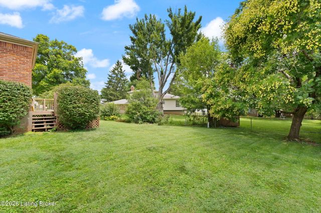 4524 Borney Cir, Jeffersontown, KY 40299