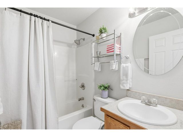 107 N 49th Ave Pl, Greeley, CO 80634