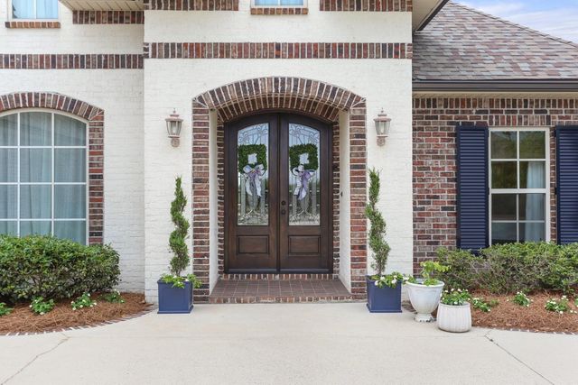 266 La Tour Boulevard, Mathews, LA 70375