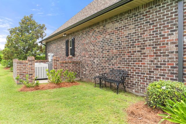 266 La Tour Boulevard, Mathews, LA 70375
