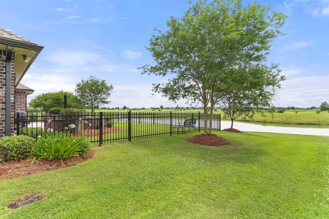 266 La Tour Boulevard, Mathews, LA 70375