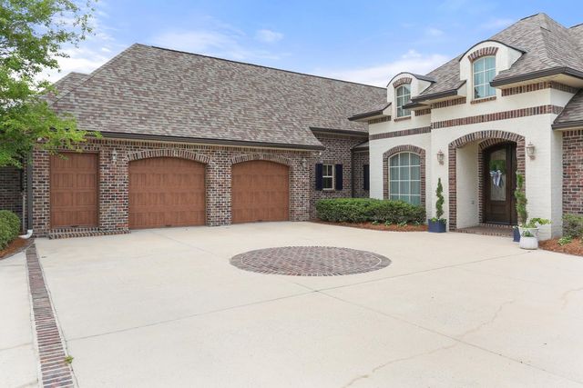 266 La Tour Boulevard, Mathews, LA 70375