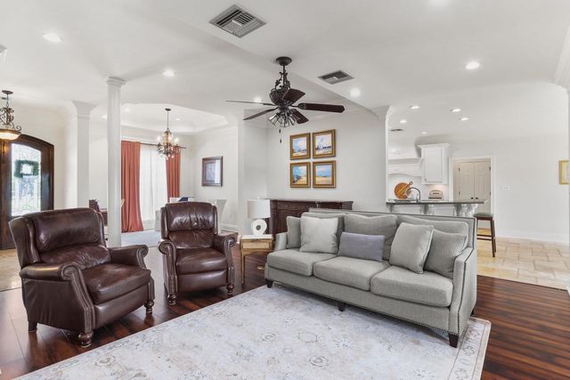 266 La Tour Boulevard, Mathews, LA 70375