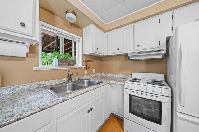 16240 Old Mission Drive, Red Bluff, CA 96080