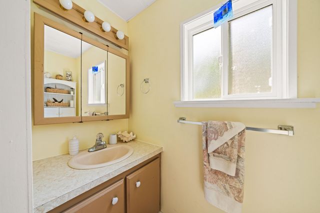 16240 Old Mission Drive, Red Bluff, CA 96080