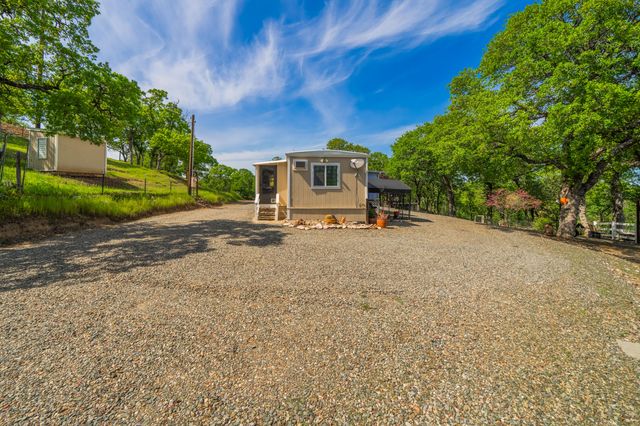 16240 Old Mission Drive, Red Bluff, CA 96080