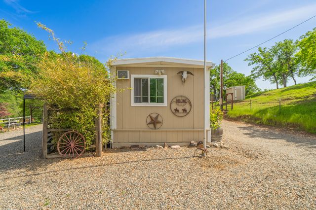 16240 Old Mission Drive, Red Bluff, CA 96080