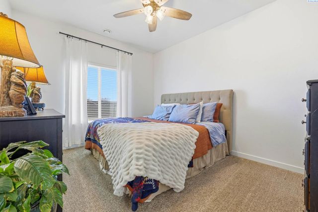 1324 14th St, Benton City, WA 99320