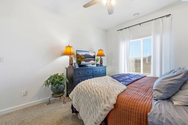 1324 14th St, Benton City, WA 99320