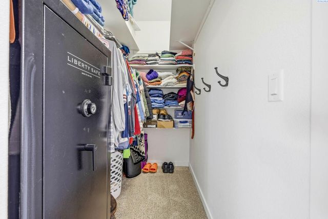 1324 14th St, Benton City, WA 99320