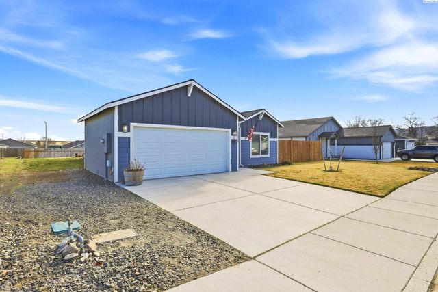 1324 14th St, Benton City, WA 99320