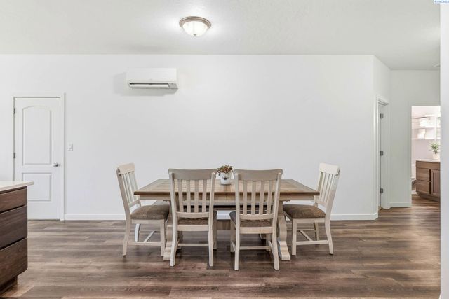 1324 14th St, Benton City, WA 99320