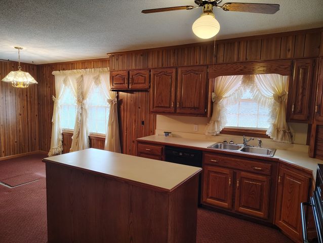 5279 Oak Grove Rd, Red Boiling Springs, TN 37150