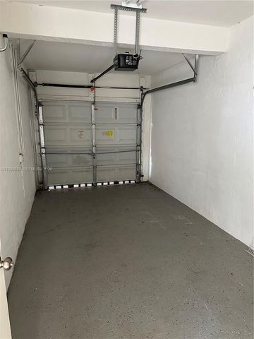 7549 NW 175th St 7549, Hialeah, FL 33015