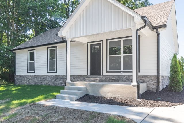 1181 Hilltop Drive, Pulaski, TN 38478