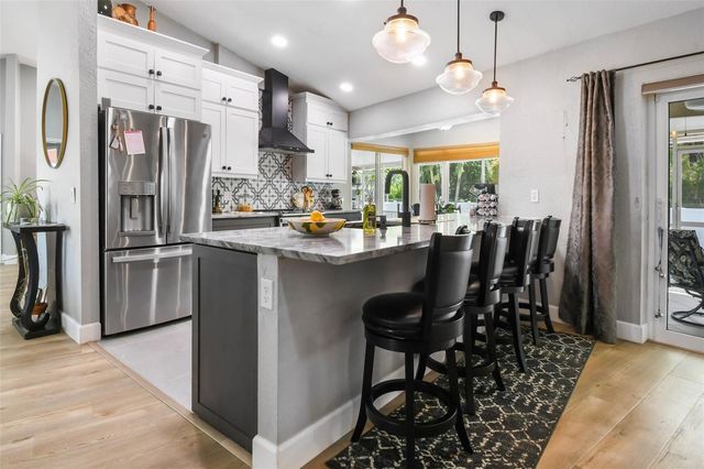 851 3RD AVENUE S, Tierra Verde, FL 33715