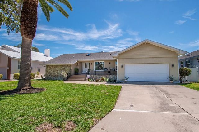 851 3RD AVENUE S, Tierra Verde, FL 33715