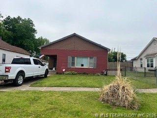 1006 E McLeod Avenue, Sapulpa, OK 74066