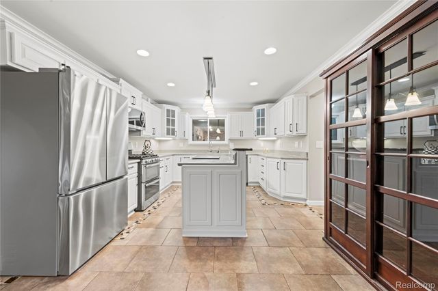 22151 Vinewood Boulevard, Taylor, MI 48180