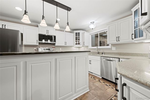 22151 Vinewood Boulevard, Taylor, MI 48180