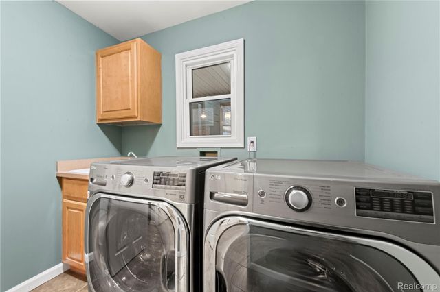 22151 Vinewood Boulevard, Taylor, MI 48180