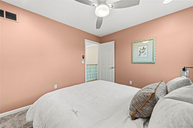 22151 Vinewood Boulevard, Taylor, MI 48180