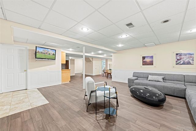 22151 Vinewood Boulevard, Taylor, MI 48180