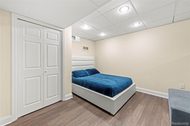 22151 Vinewood Boulevard, Taylor, MI 48180