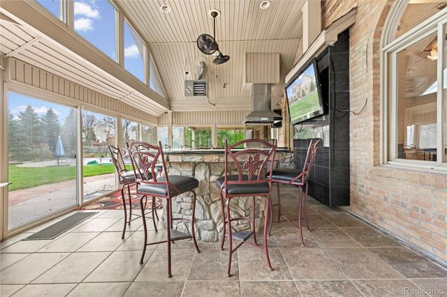 22151 Vinewood Boulevard, Taylor, MI 48180