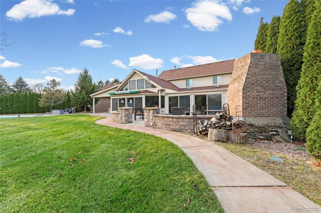 22151 Vinewood Boulevard, Taylor, MI 48180