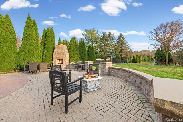 22151 Vinewood Boulevard, Taylor, MI 48180