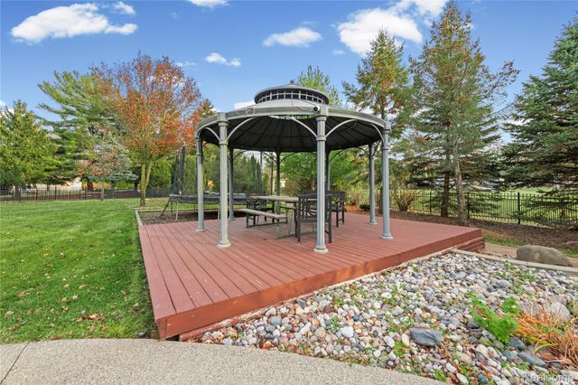 22151 Vinewood Boulevard, Taylor, MI 48180